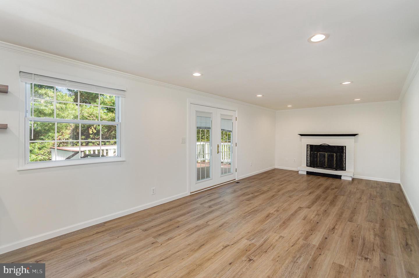 Photo 9 of 26 of 12517 Misty Water Dr house