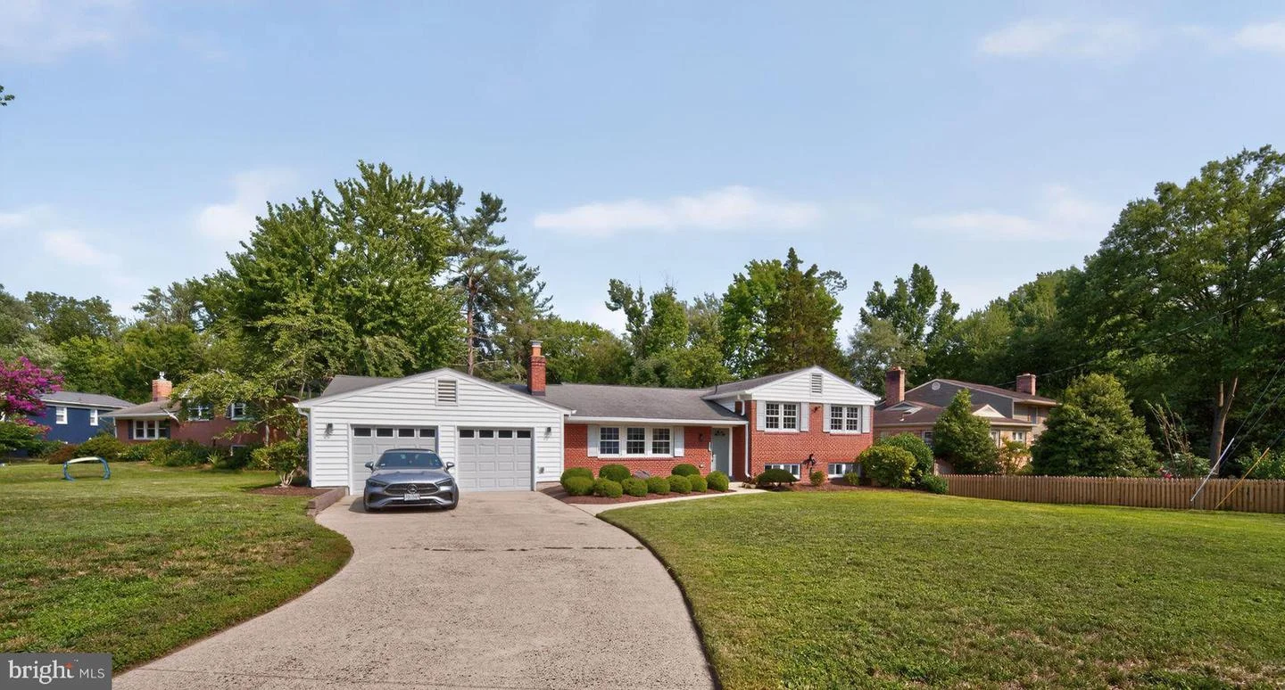 1915 Shannon Court