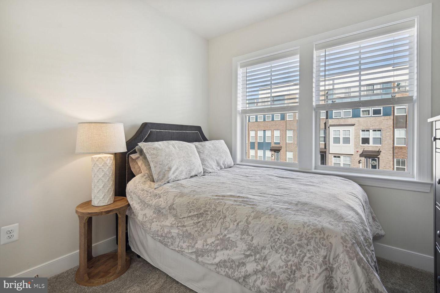 Photo 11 of 20 of 28 Bleeker Pl townhome