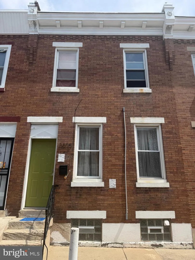 3805 N Darien Street