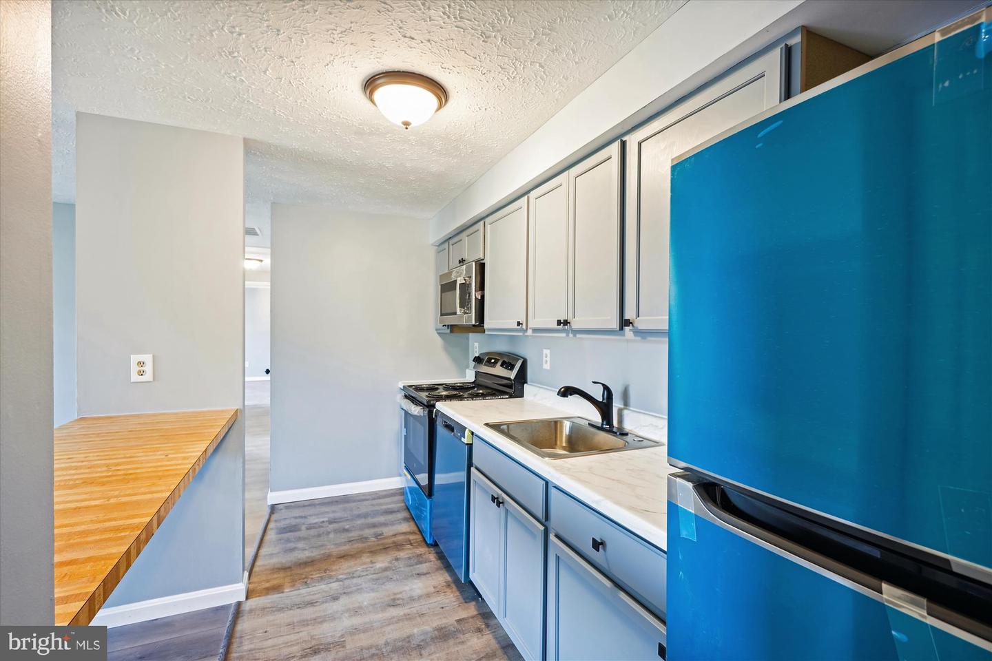 Photo 4 of 11 of 12405 HICKORY TREE WAY #633 condo