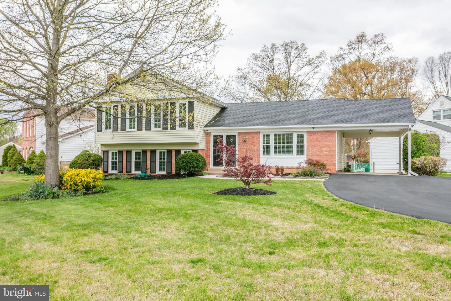 8108 Saint David Ct