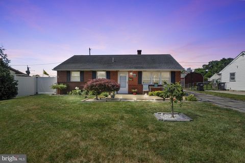 Single Family Residence in New Castle DE 104 Somers AVENUE.jpg