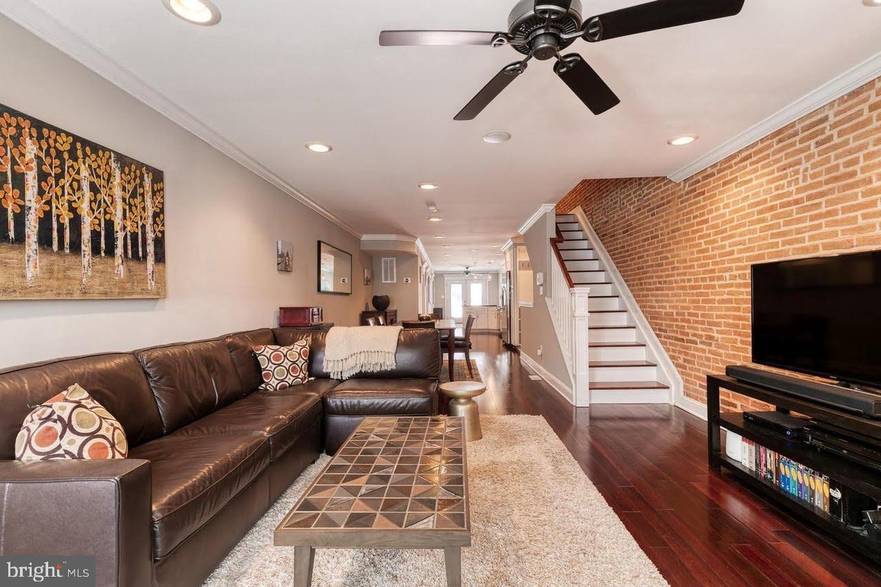 Photo 4 of 46 of 1339 S Charles St townhome