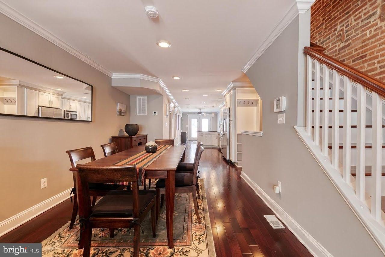 Photo 10 of 46 of 1339 S Charles St townhome