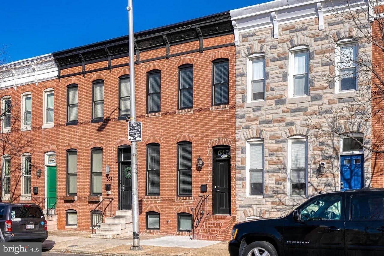 Photo 2 of 46 of 1339 S Charles St townhome