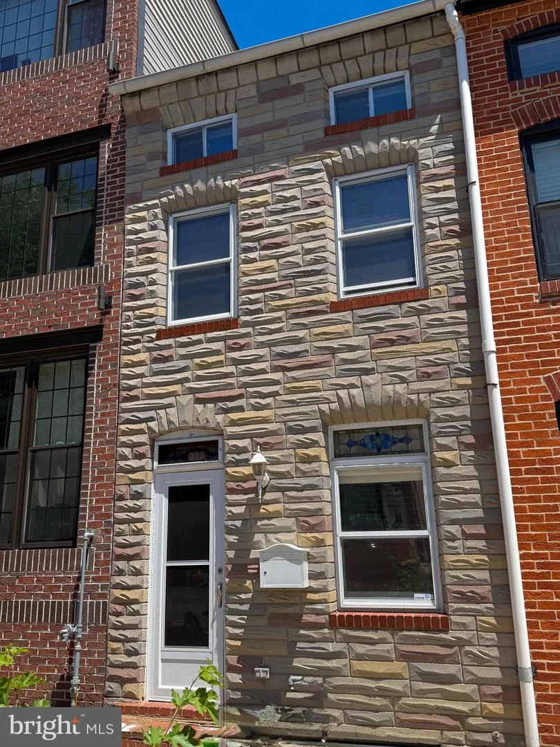 313 S Washington Street
