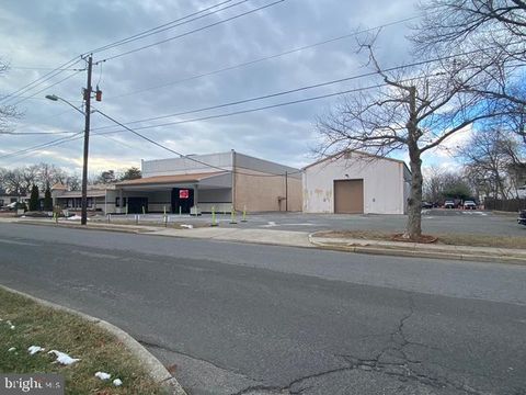 61 Whittaker St Riverside NJ 08075