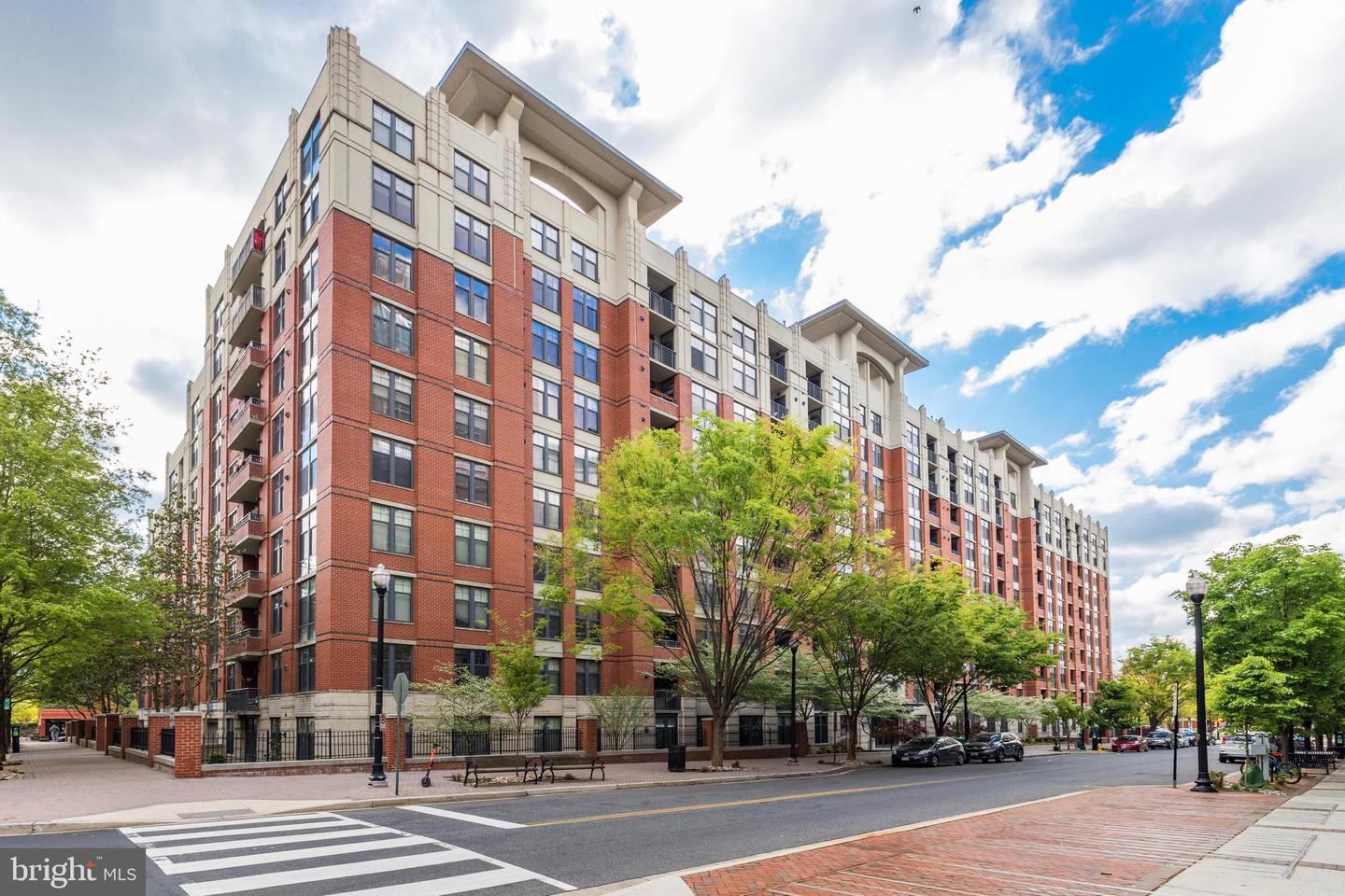 1021 N Garfield St Unit 327, Arlington, VA, 22201