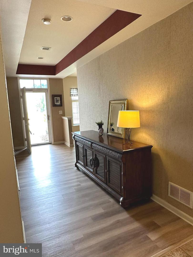 Photo 7 of 61 of 1741 Speedwell Rd house