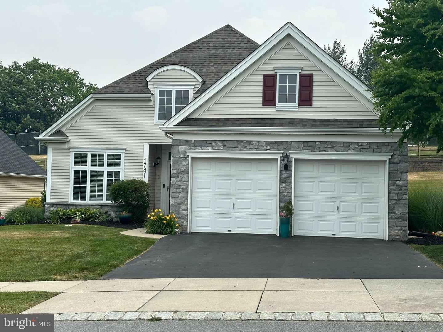 Photo 1 of 61 of 1741 Speedwell Rd house