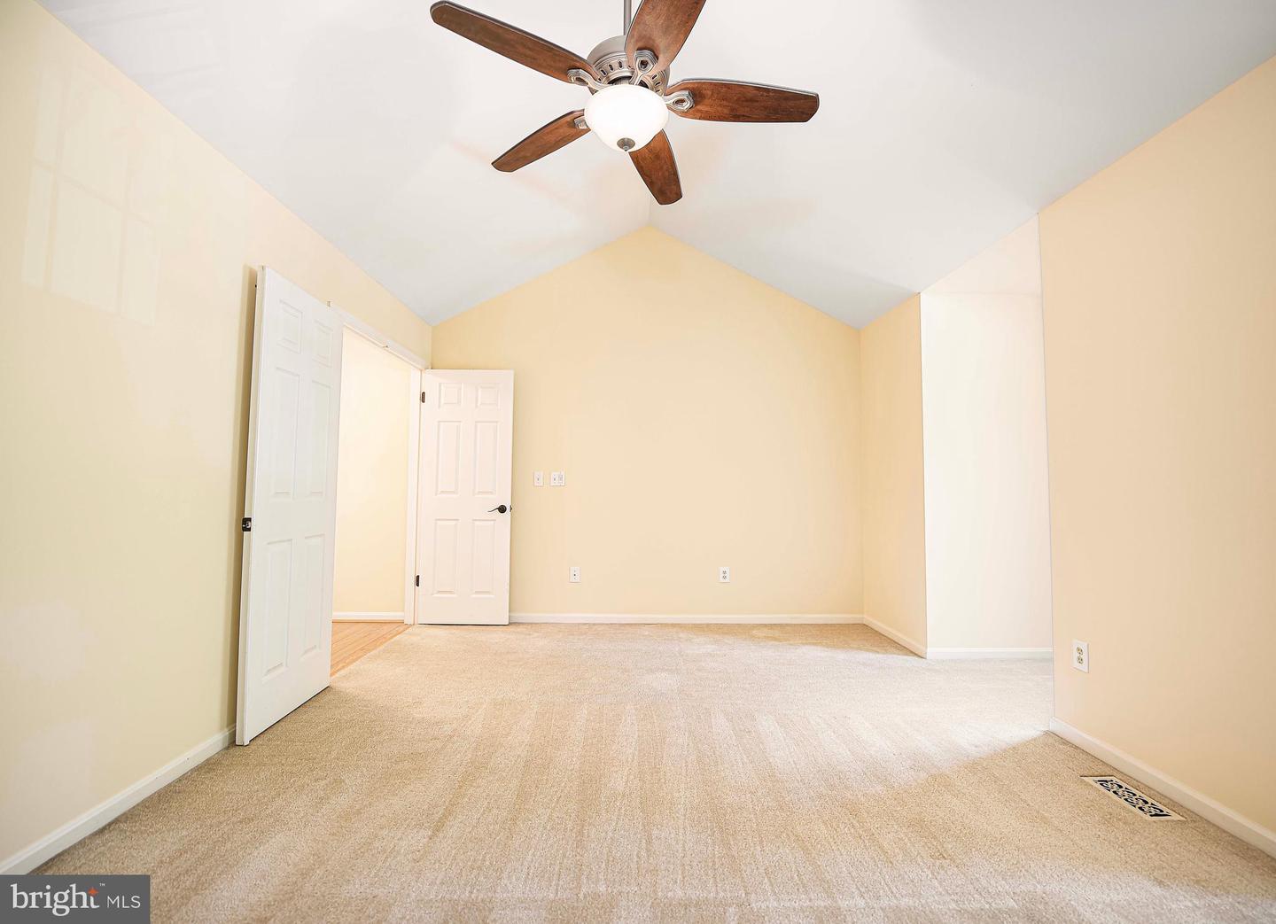 Photo 36 of 66 of 17 Glengate Ct townhome