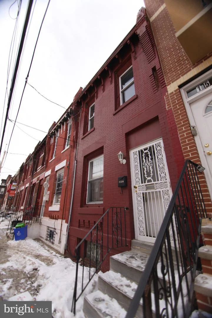 1530 W Fontain Street