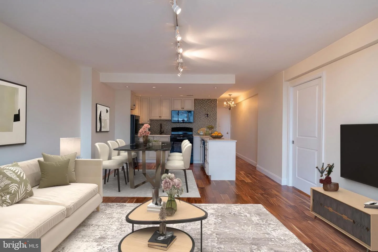 1919 Chestnut Street Unit 1812