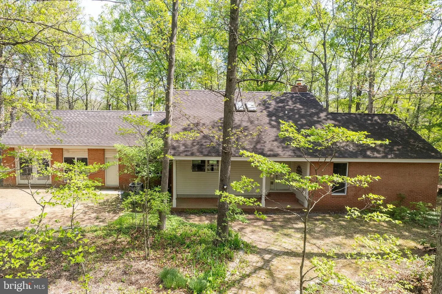221 Settlers Lane