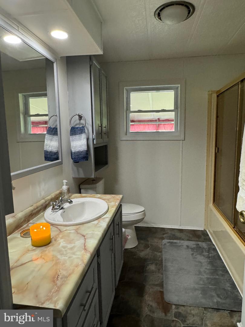 Photo 18 of 22 of 491 N Pilgrim Way mobile home