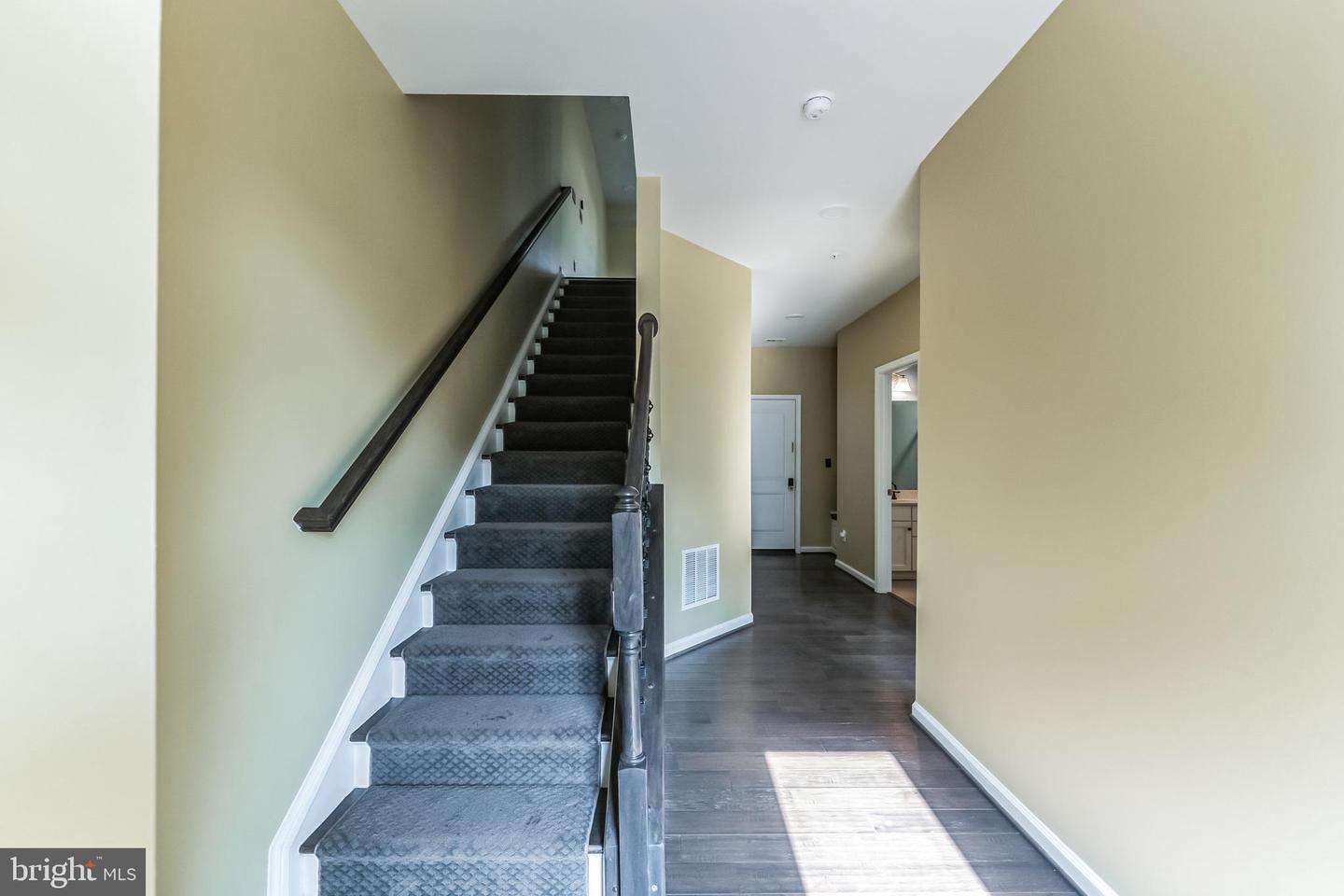 Photo 4 of 49 of 22350 Lucas Ter townhome