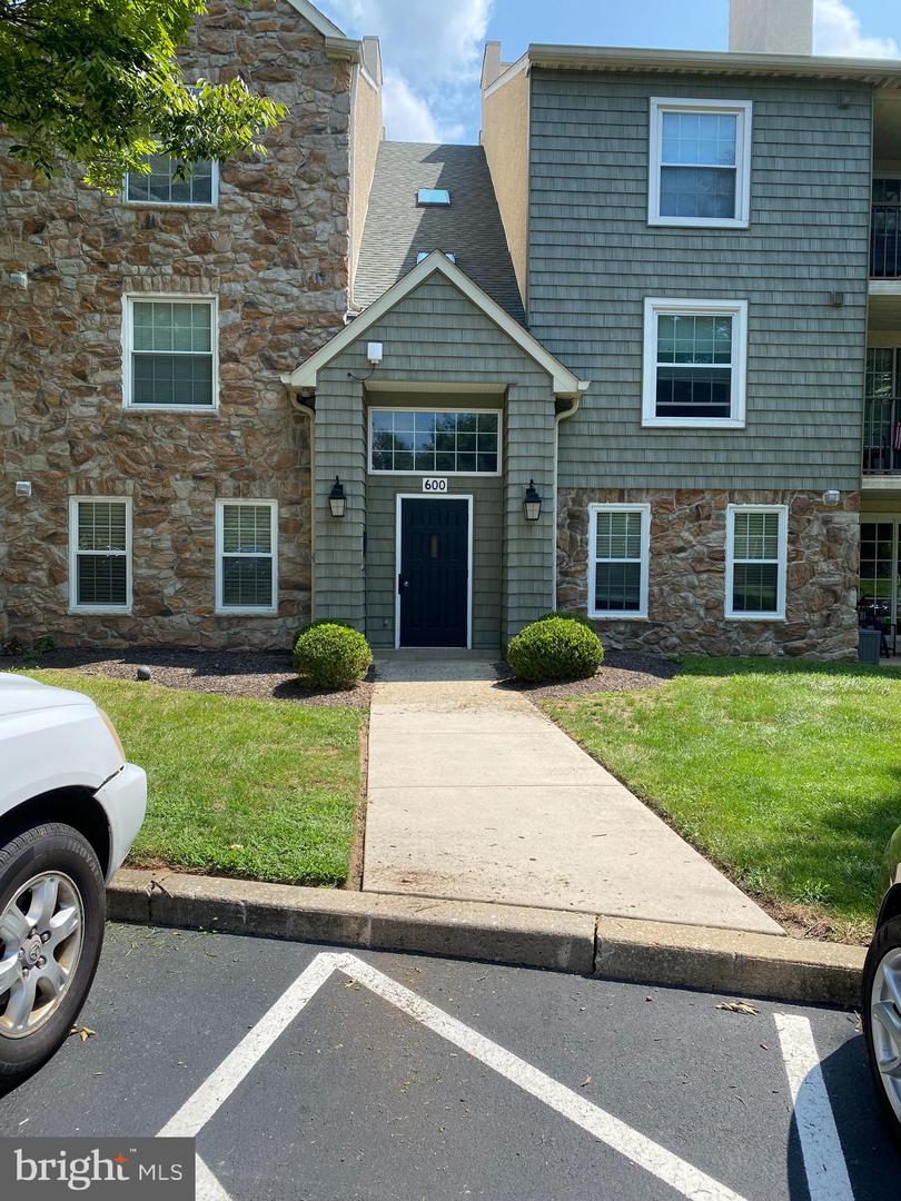 View Norristown, PA 19403 condo