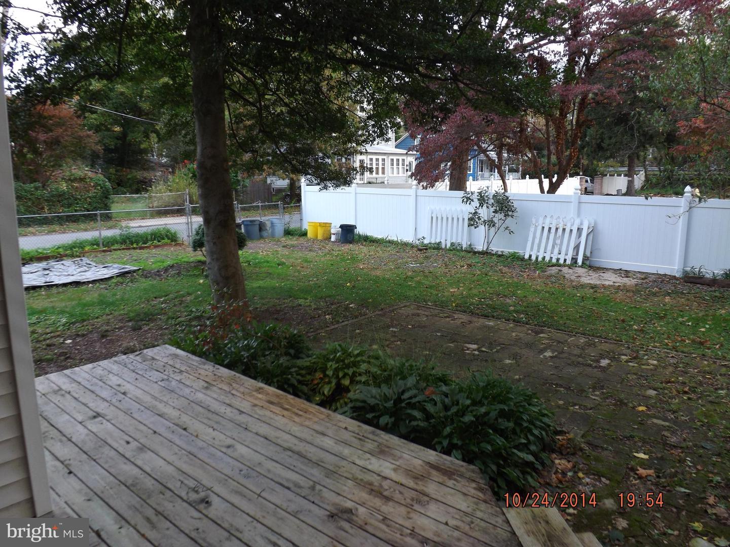 Photo 19 of 19 of 1418 Riverside Dr house