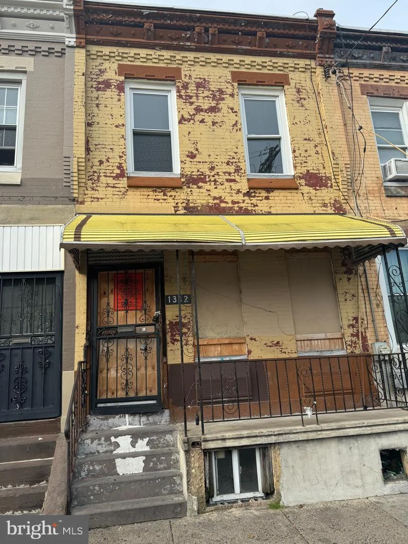 1332 W Cambria Street