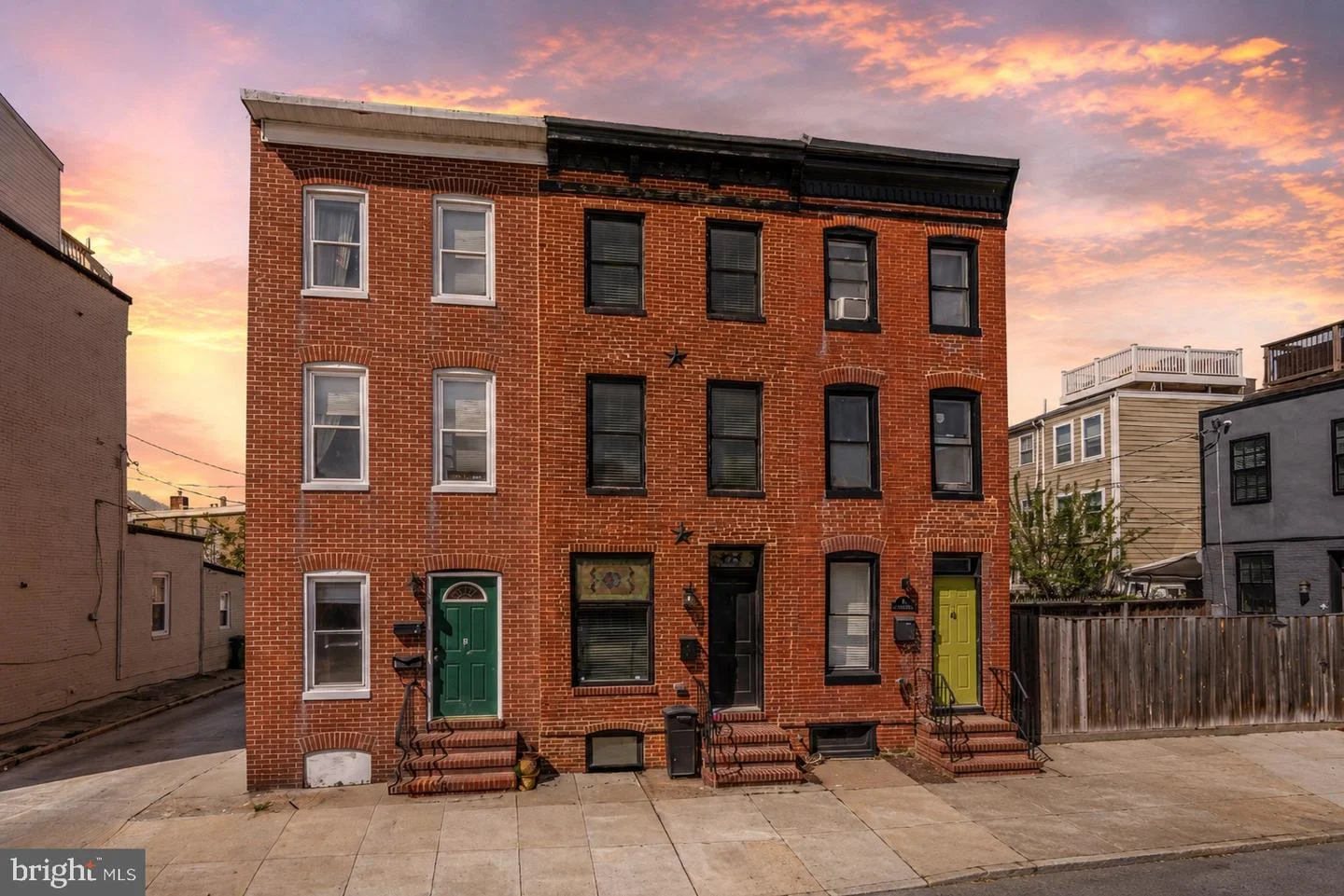 6 W Randall Street