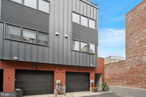 Townhouse in Philadelphia PA 307 Reed STREET.jpg