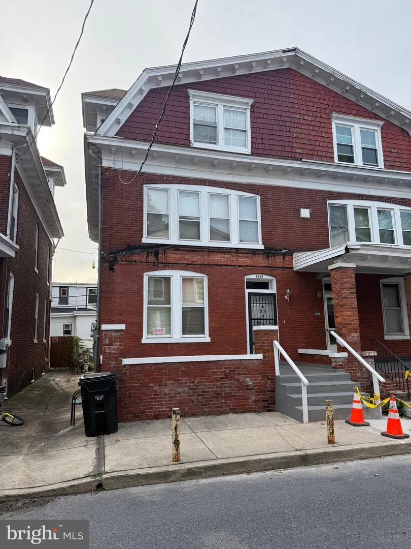2216 Penn Street