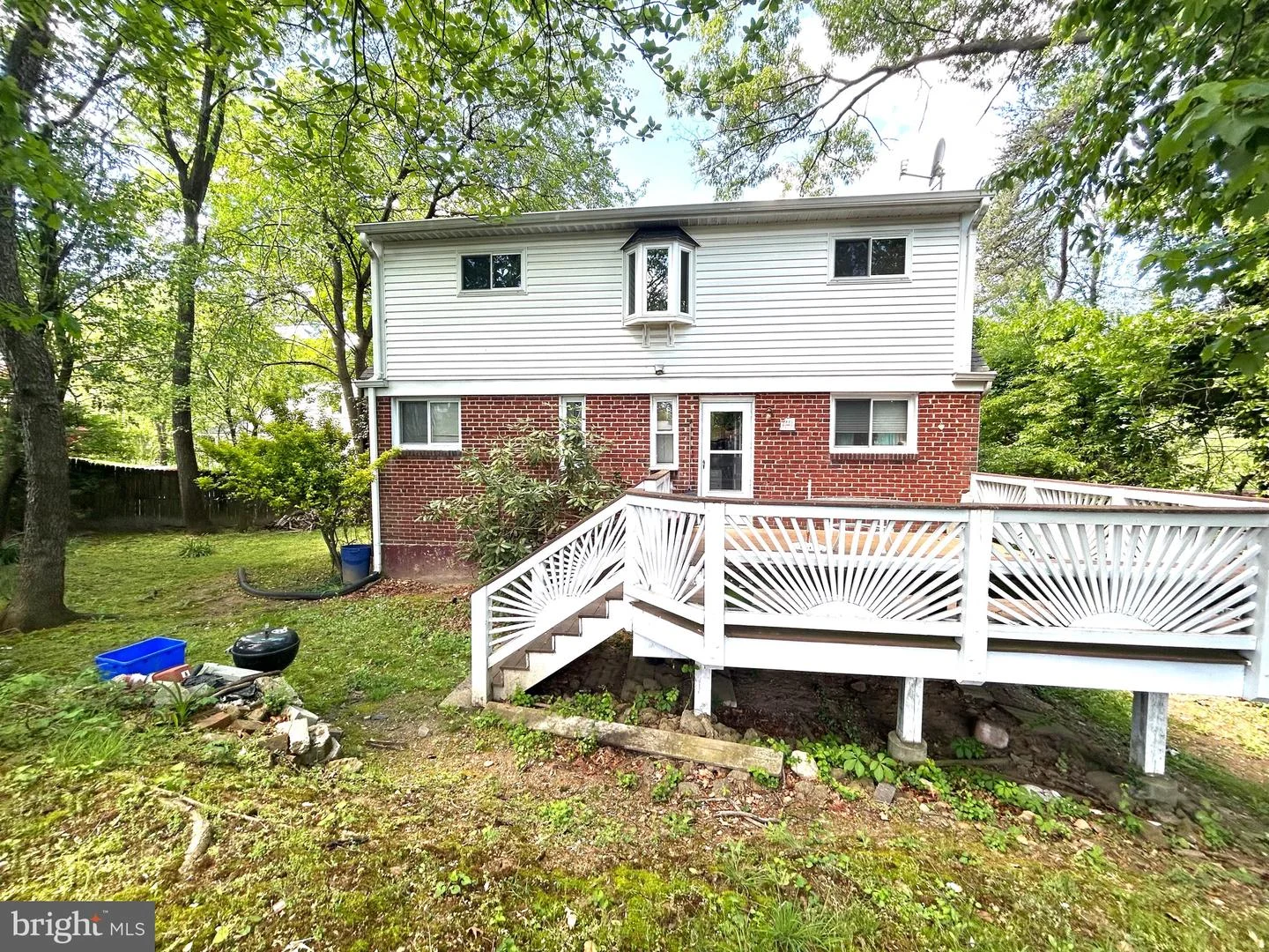 906 Dryden Court