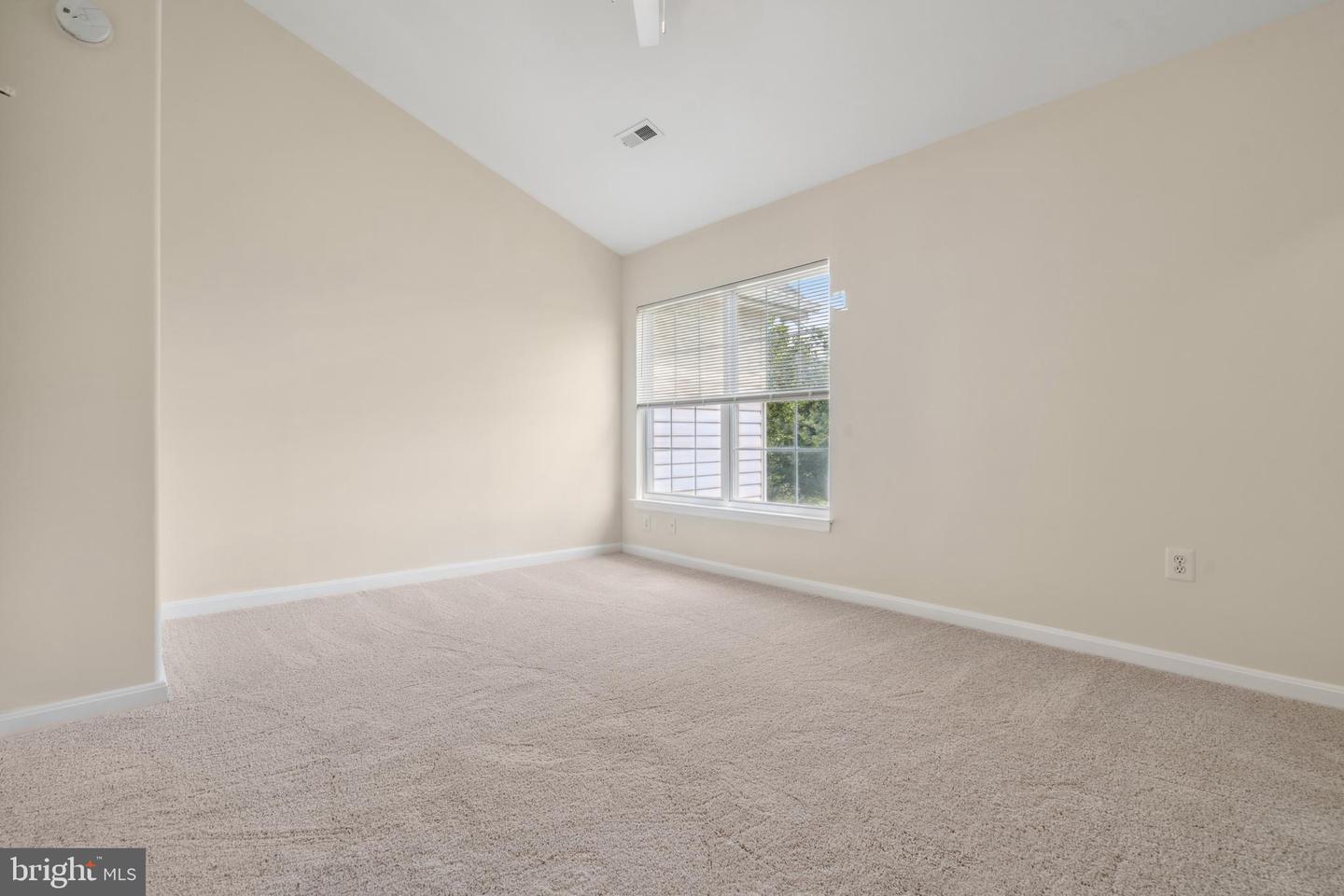 Photo 19 of 47 of 21022 Mossy Glen Ter townhome