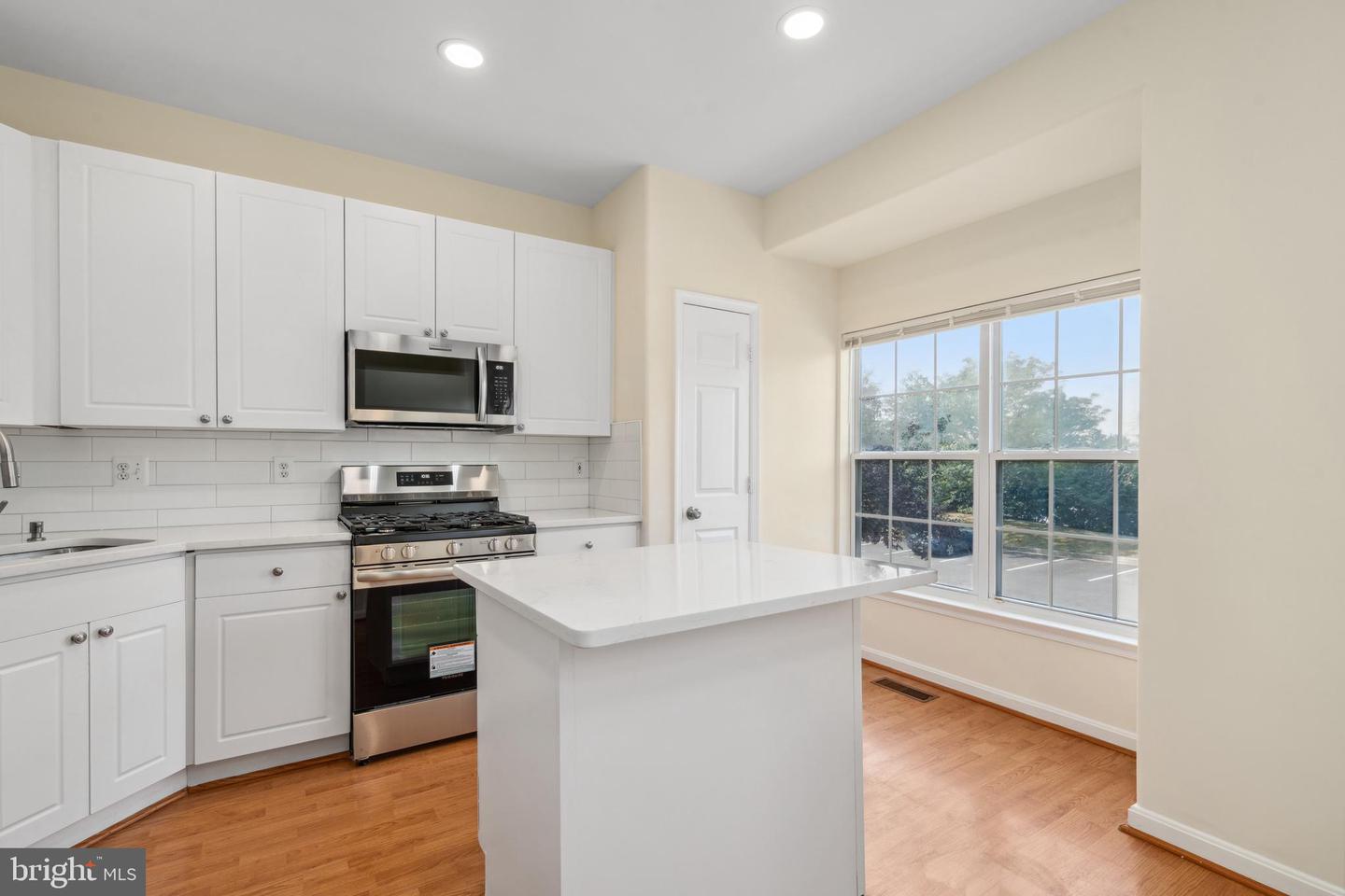 Photo 4 of 47 of 21022 Mossy Glen Ter townhome