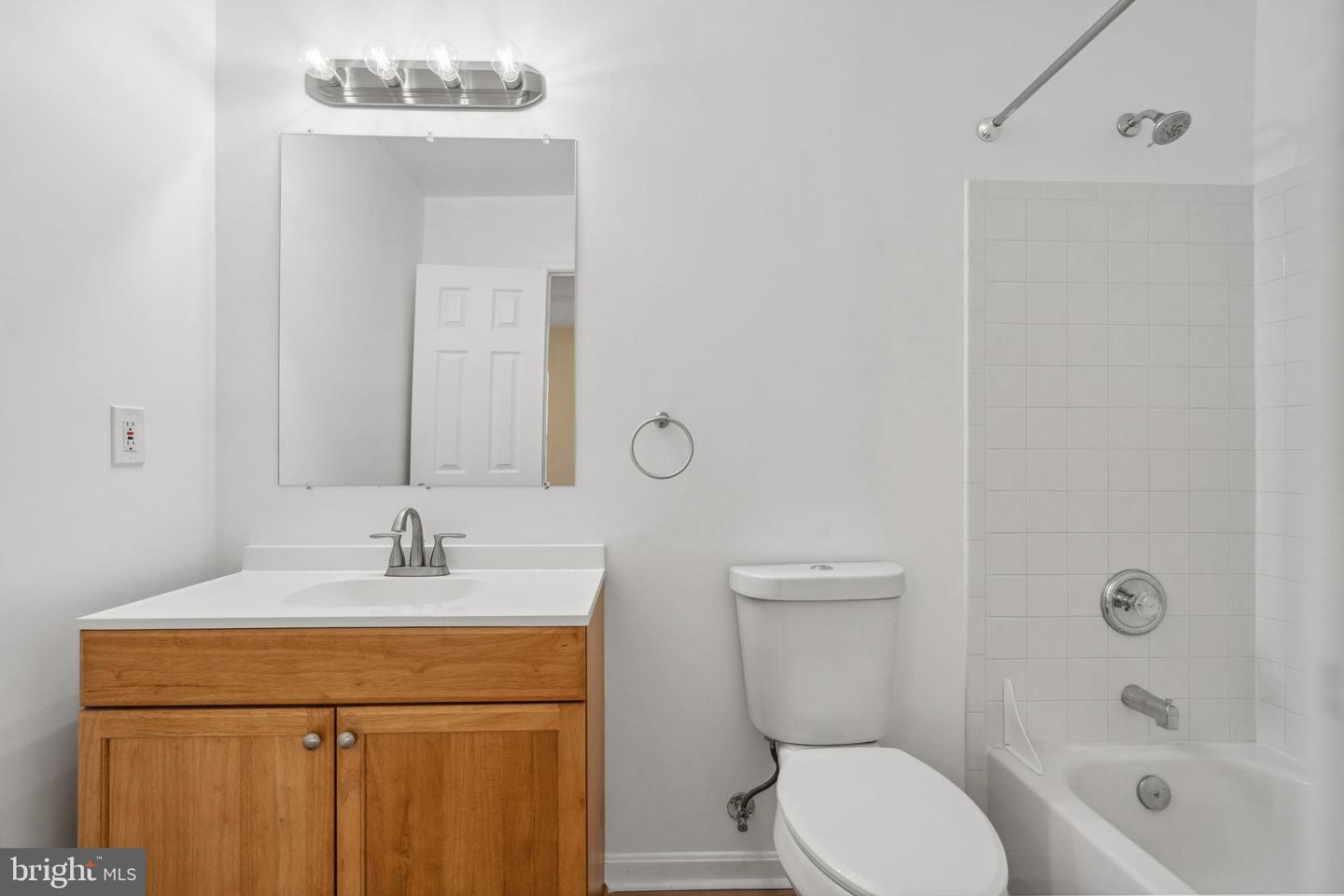 Photo 17 of 47 of 21022 Mossy Glen Ter townhome