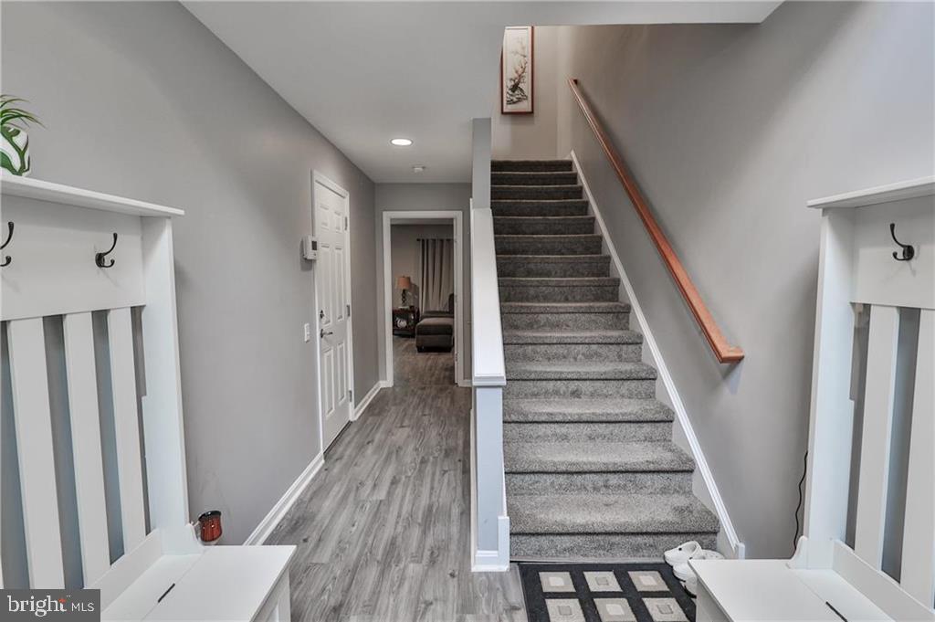 Photo 5 of 50 of 8550 Gateway Rd townhome