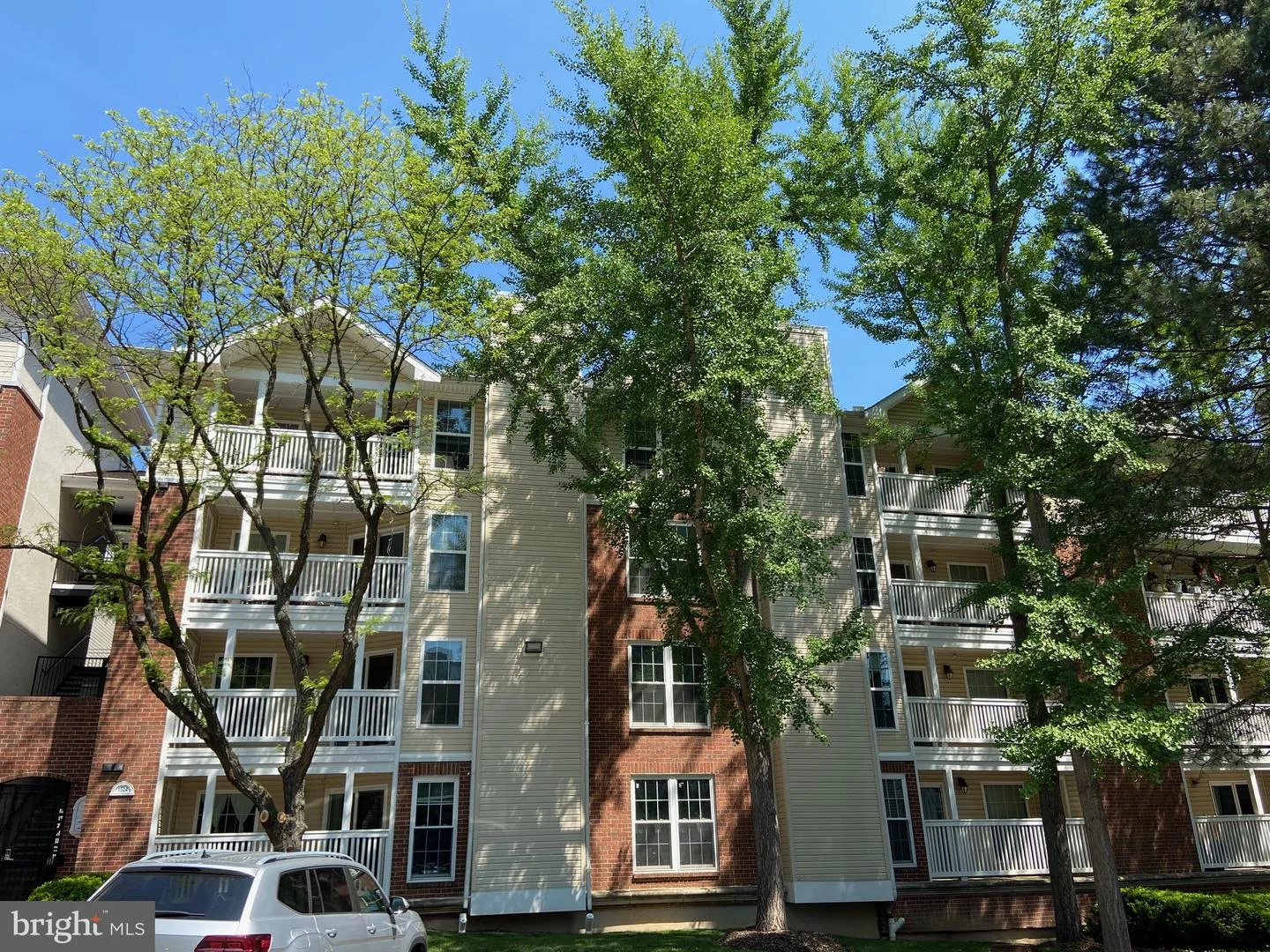 1524 Lincoln Way Unit 209