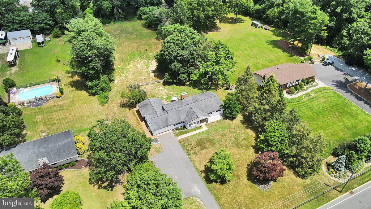 Photo 29 of 35 of 522 Egg Harbor Rd house