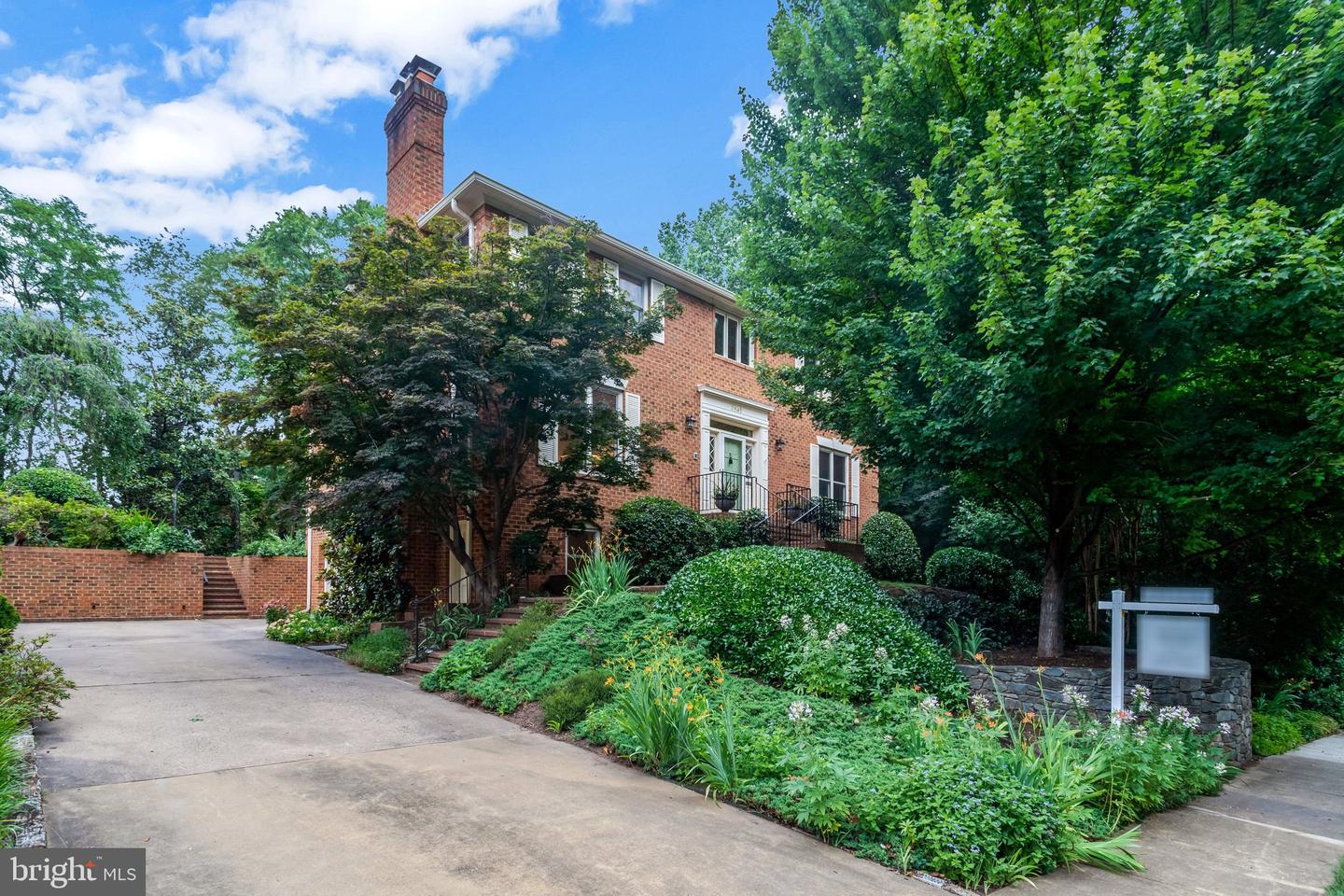 3845 N Tazewell Street, Arlington, VA, 22207