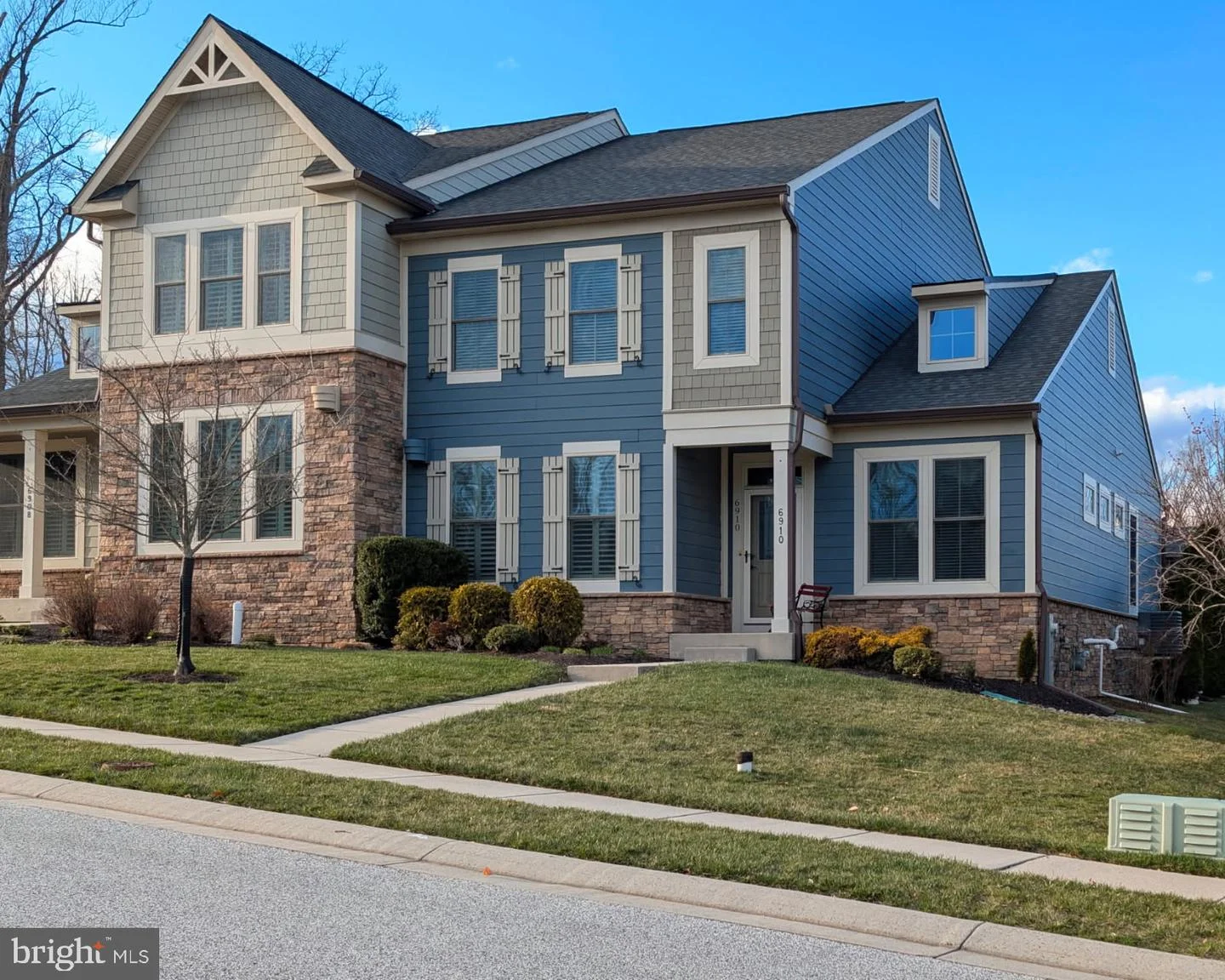 6910 Summit Circle