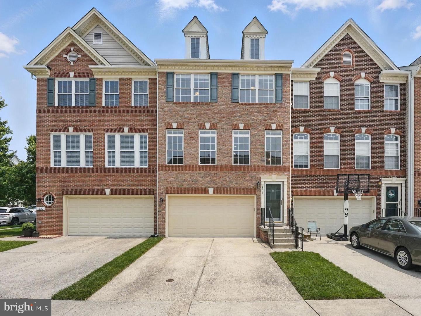 1230 Cambria Ter NE