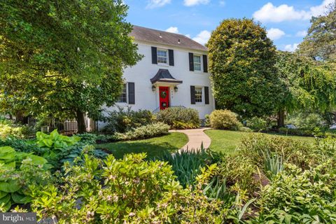 Single Family Residence in Arlington VA 1812 Hollister STREET.jpg