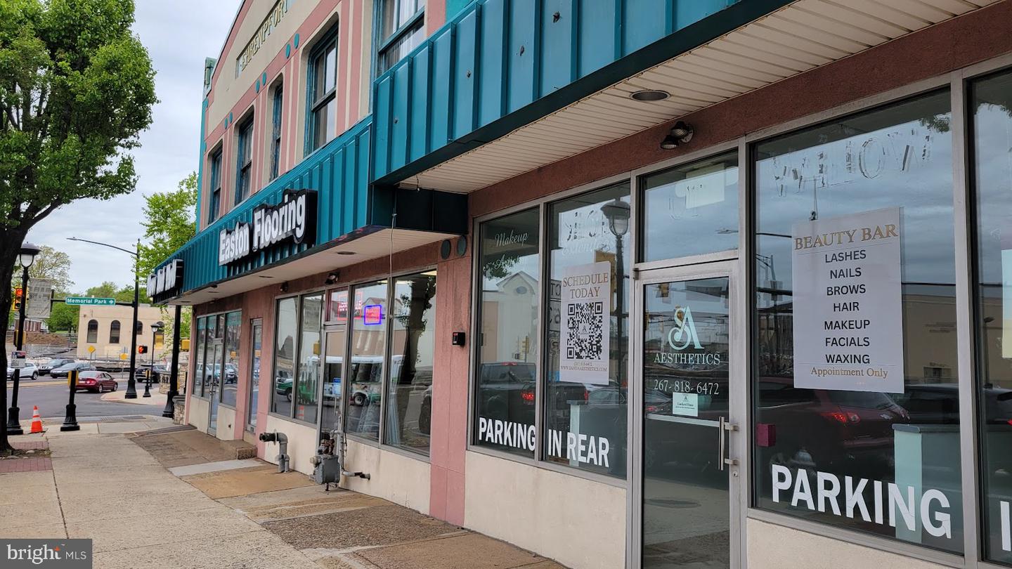 125 N York Rd, Willow Grove, PA 19090