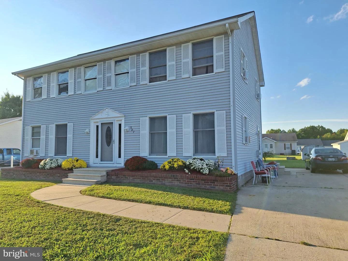 807 Bayly Road