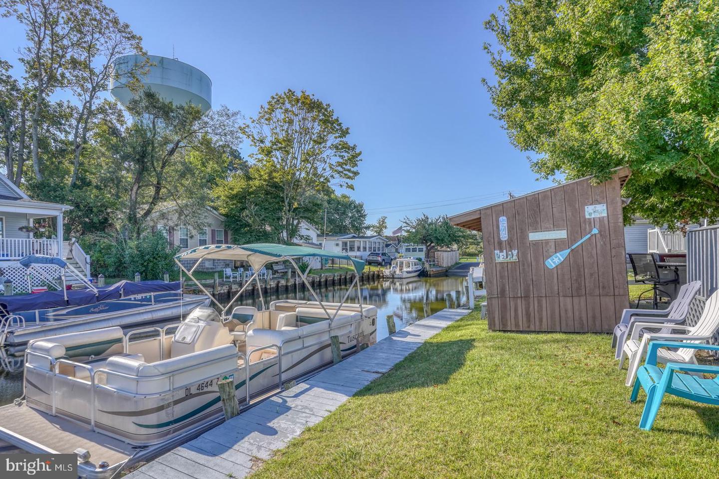 Photo 10 of 62 of 36984 Blue Teal Rd mobile home