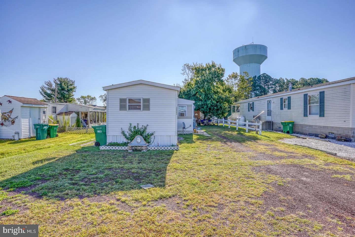 Photo 5 of 62 of 36984 Blue Teal Rd mobile home