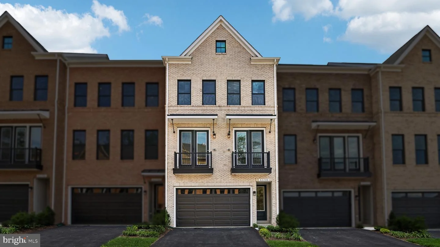 42200 Shining Star Square Unit HOMESITE 4533