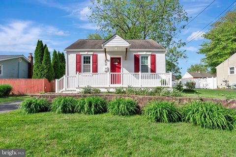 Single Family Residence in Claymont DE 508 Pennsylvania AVENUE.jpg