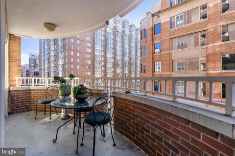 Condominium in Arlington VA 900 Taylor STREET 14.jpg