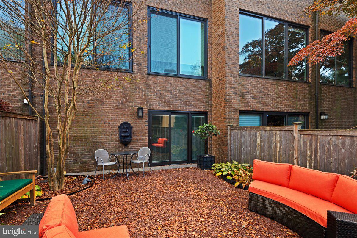 Photo 29 of 29 of 10 Willow St townhome
