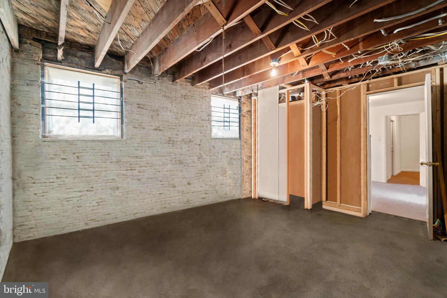 Photo 23 of 26 of 2501 Linden Ave townhome