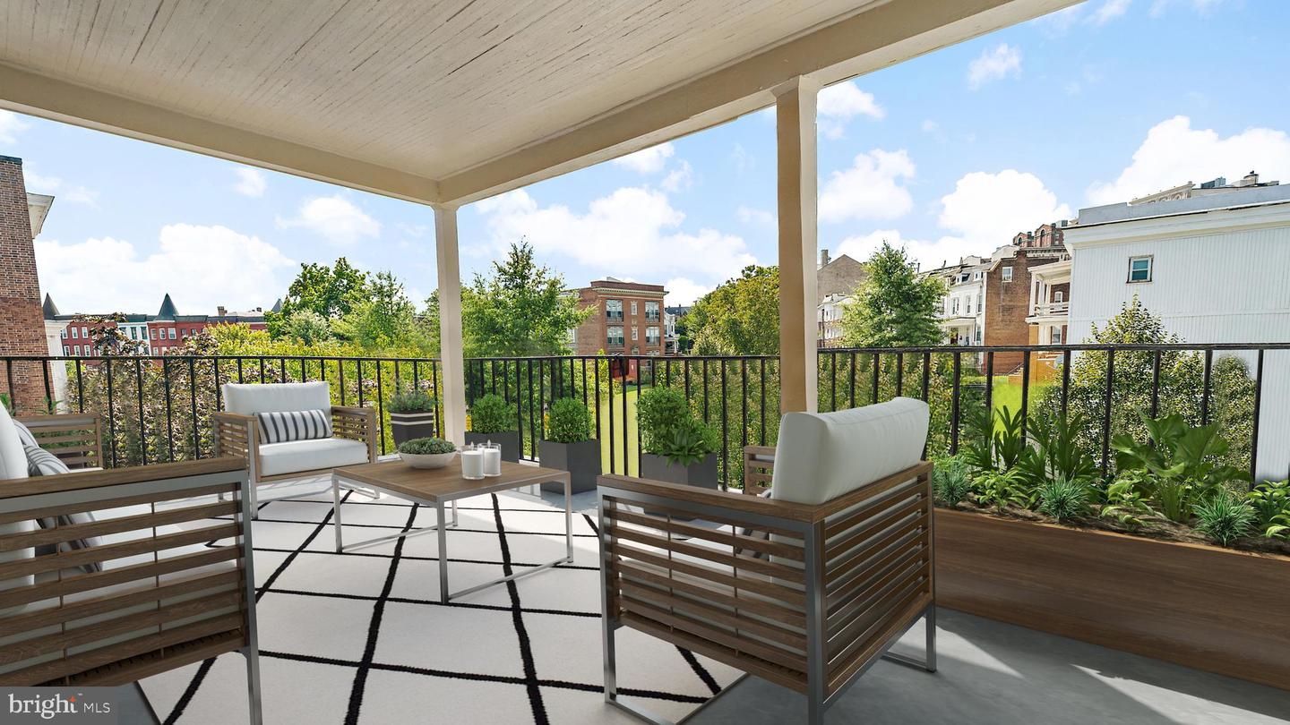 Photo 5 of 26 of 2501 Linden Ave townhome