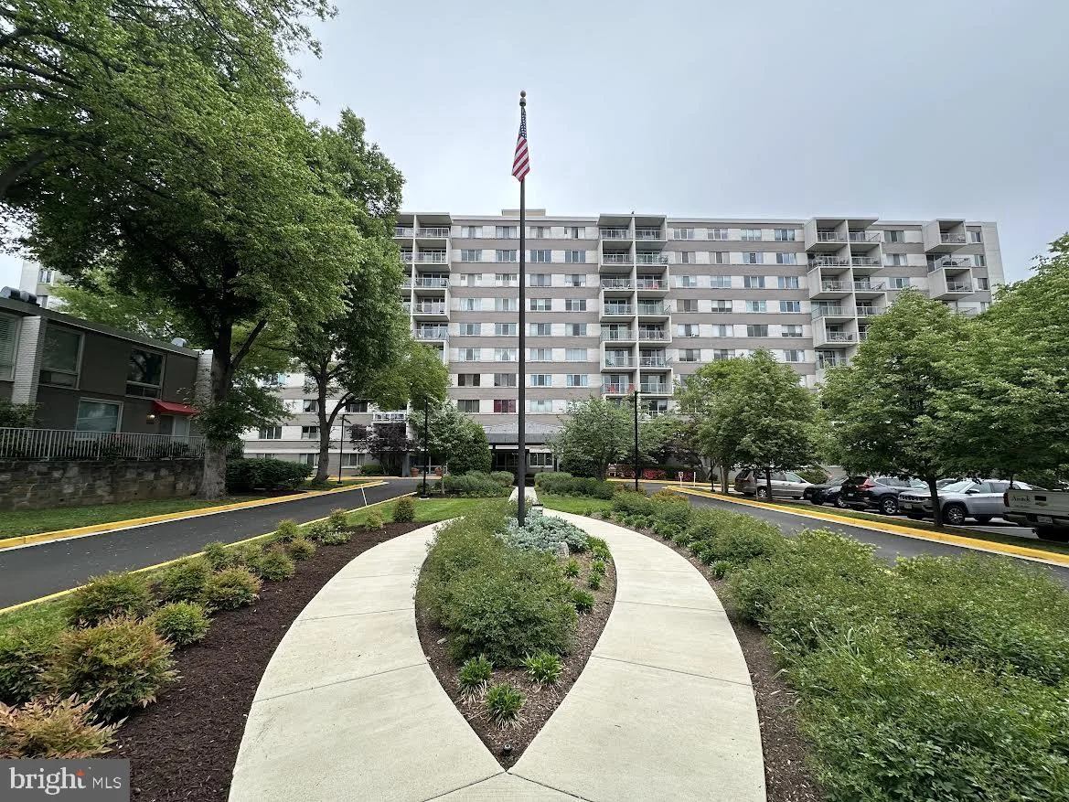 4977 Battery Lane Unit 1-203