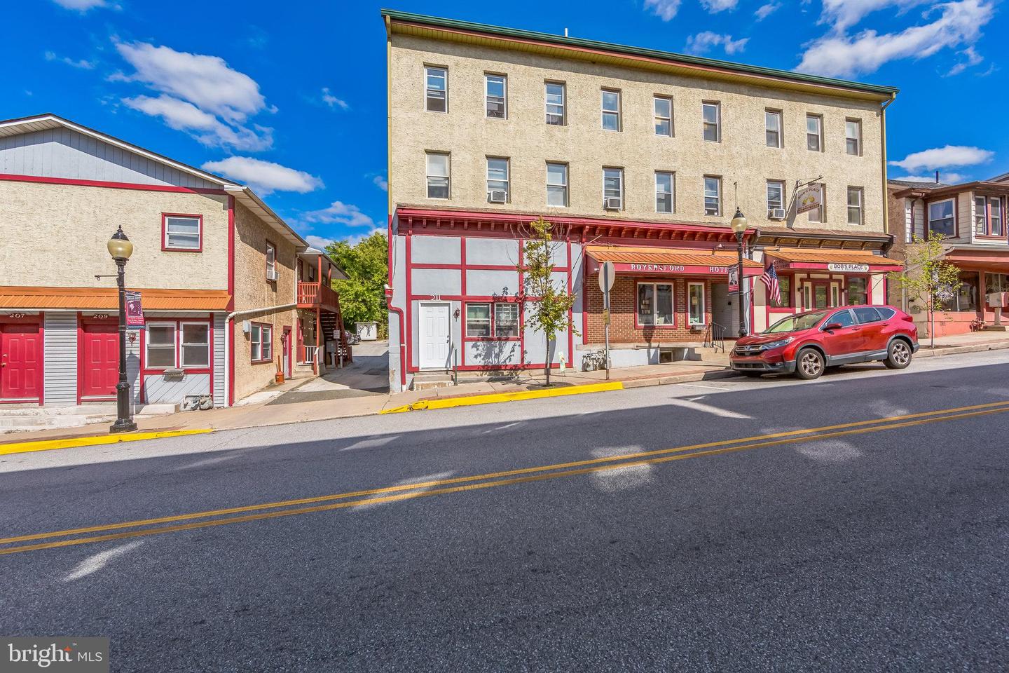 209, 211 & 217 Main St